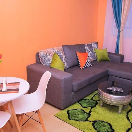 Cozy Homes 1 Bedroom House With Wi-Fi King Size Bed. Free Parking 나이바샤 외부 사진